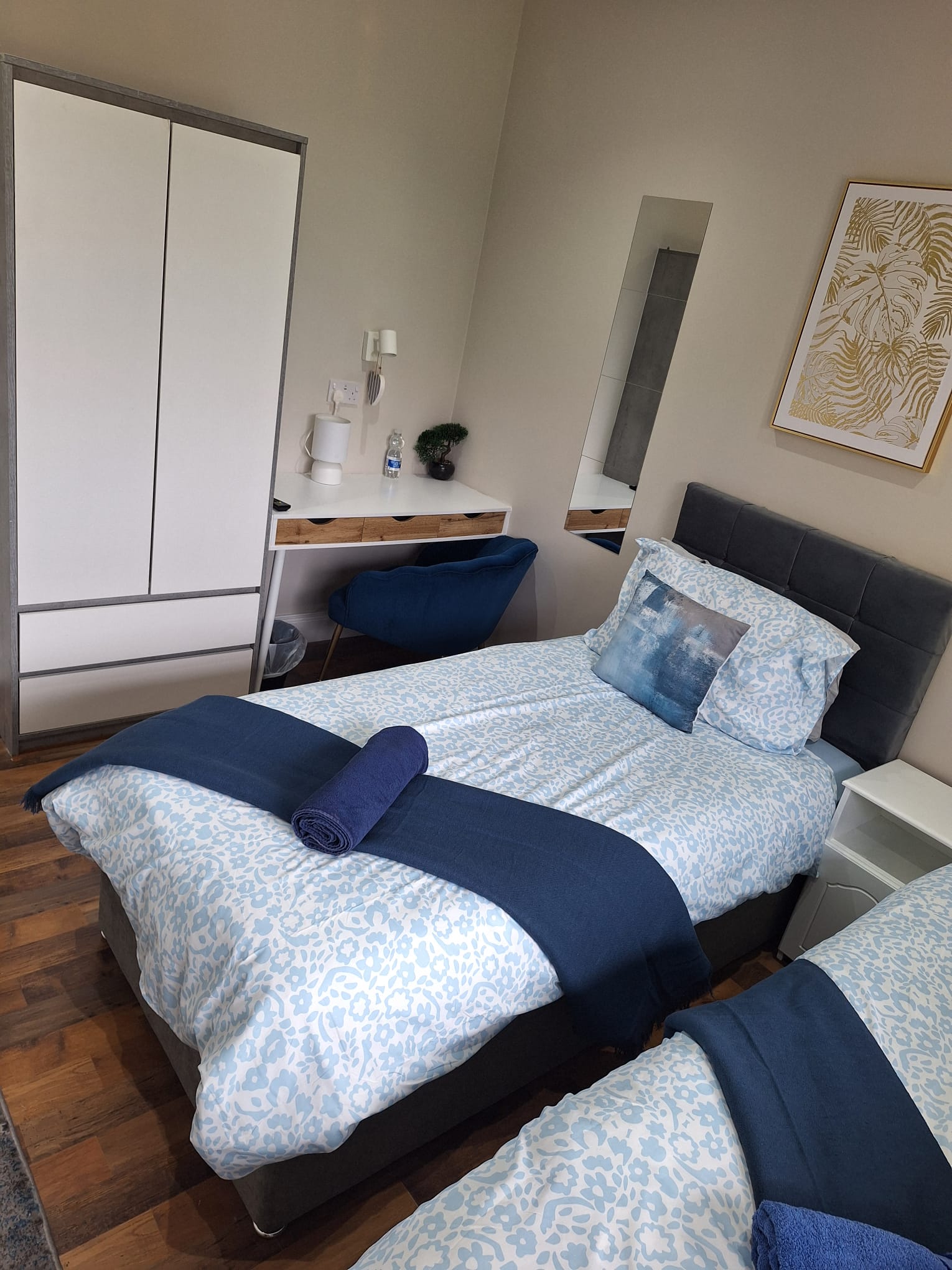 Twin Room - Conifer House hostel